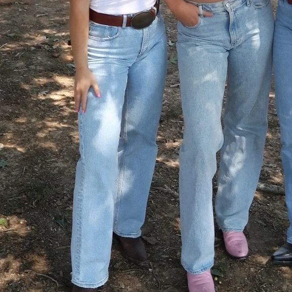 Abercrombie & Fitch Light Wash Denim Jeans - Picture 1 of 4